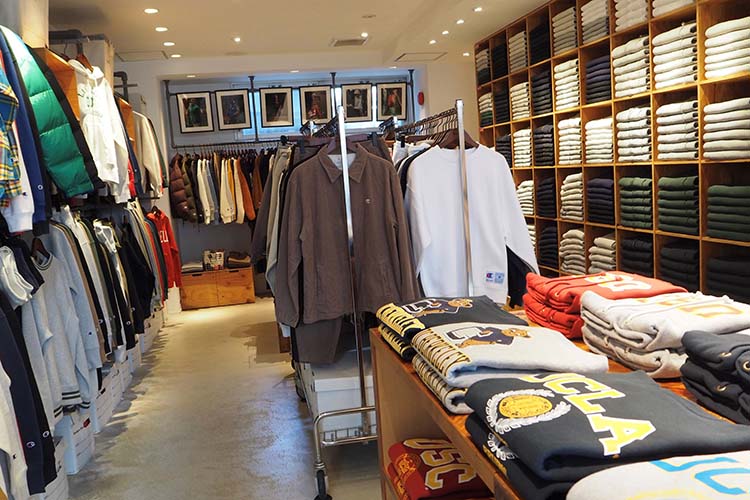 新製品も多数!Championの店舗