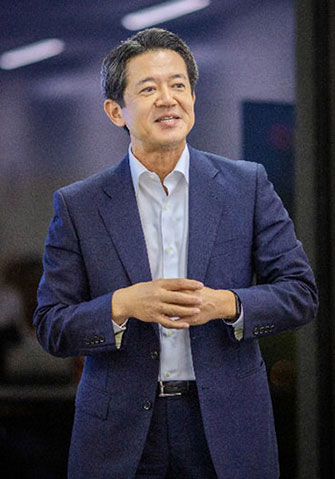 従業員に対し、熱意をもって語り掛ける檜垣さま。(ビジョン浸透中間報告会にて)